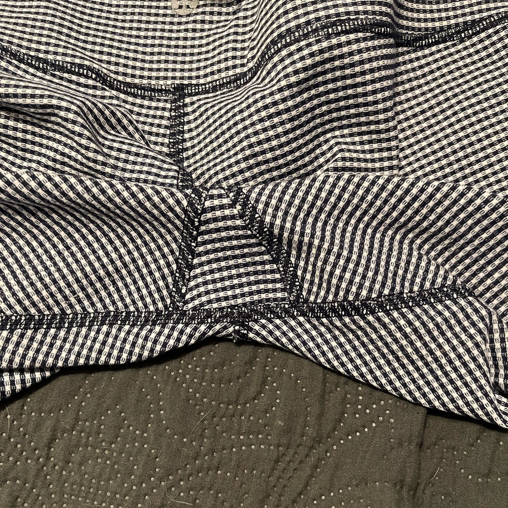 Lululemon 21 inch blue and white